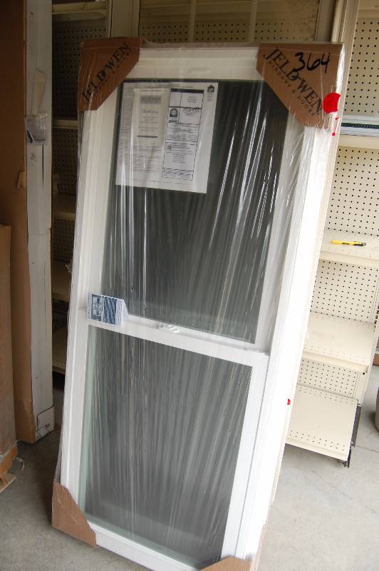 lot 157 image: Jeldwin Single Hung Window