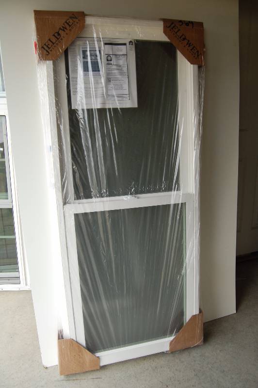 lot 158 image: Jeldwin Single Hung Window