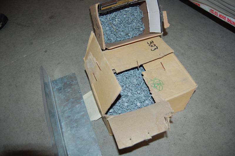 lot 171 image: Roofing Hardware