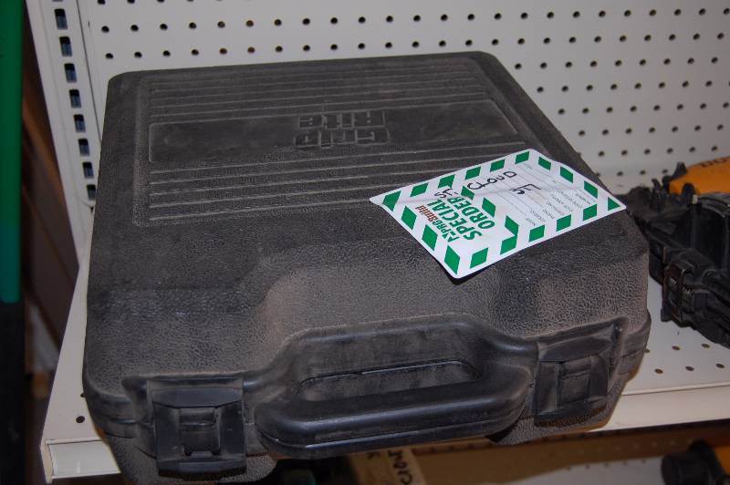 lot 184 image: Pneumatic Air Roofing Nailer
