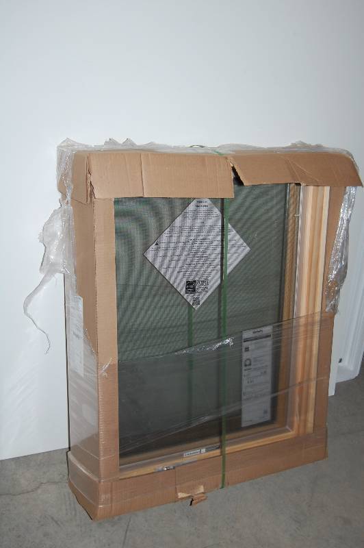 lot 198 image: Integrity Casement Window