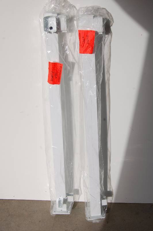lot 246 image: Deck Posts