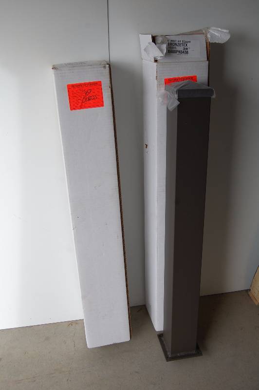 lot 247 image: Afco Rail Posts