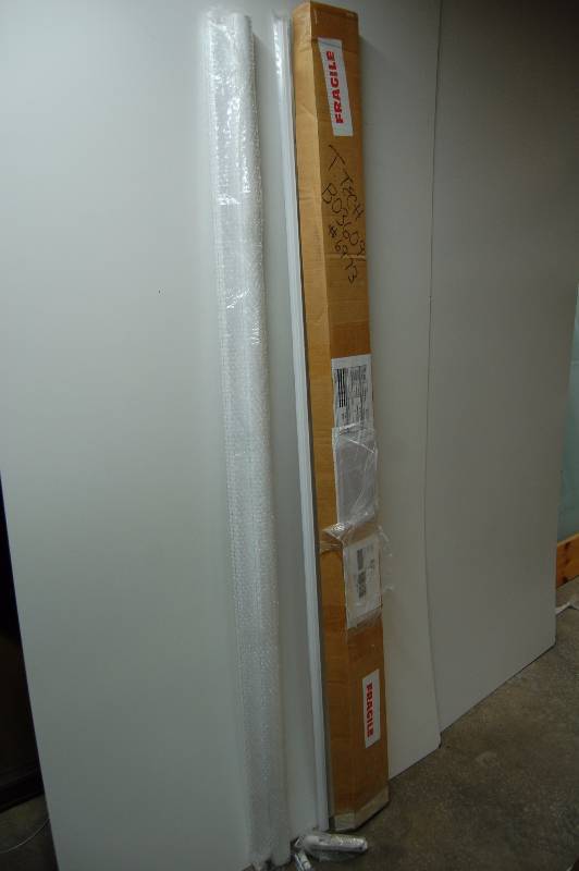lot 274 image: Retractable Screen