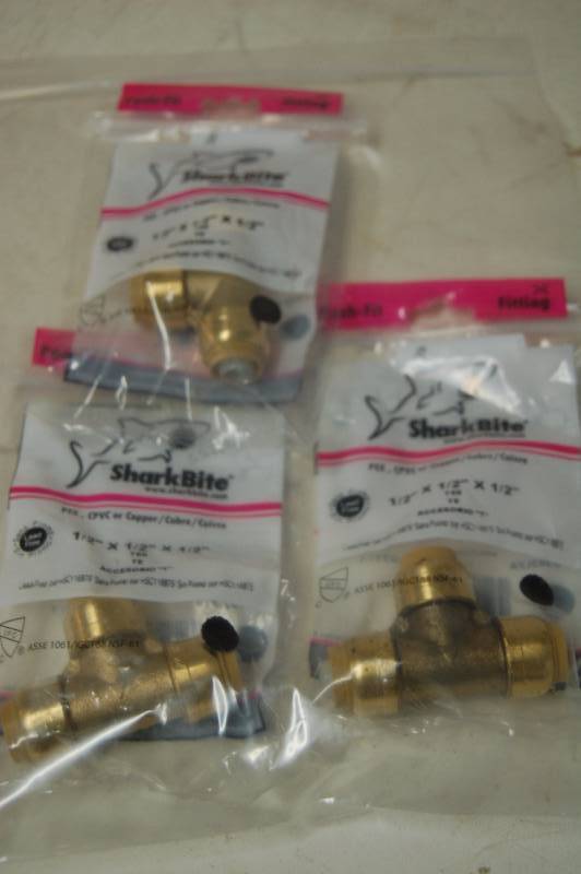 lot 281 image: Sharkbite fittings