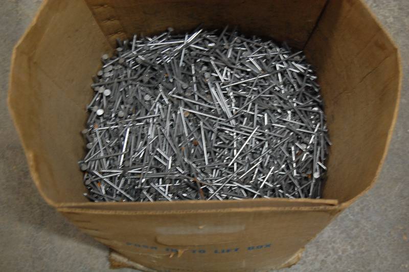 lot 291 image: 8D Common Nails