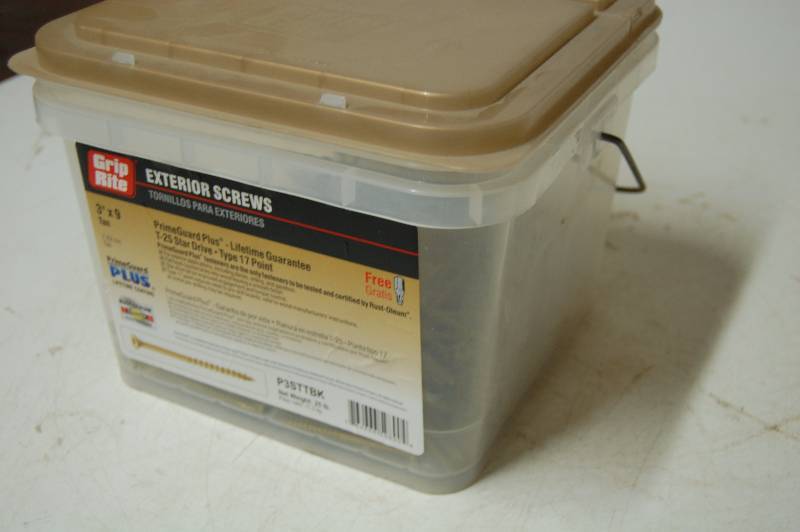 lot 295 image: Exterior Screws