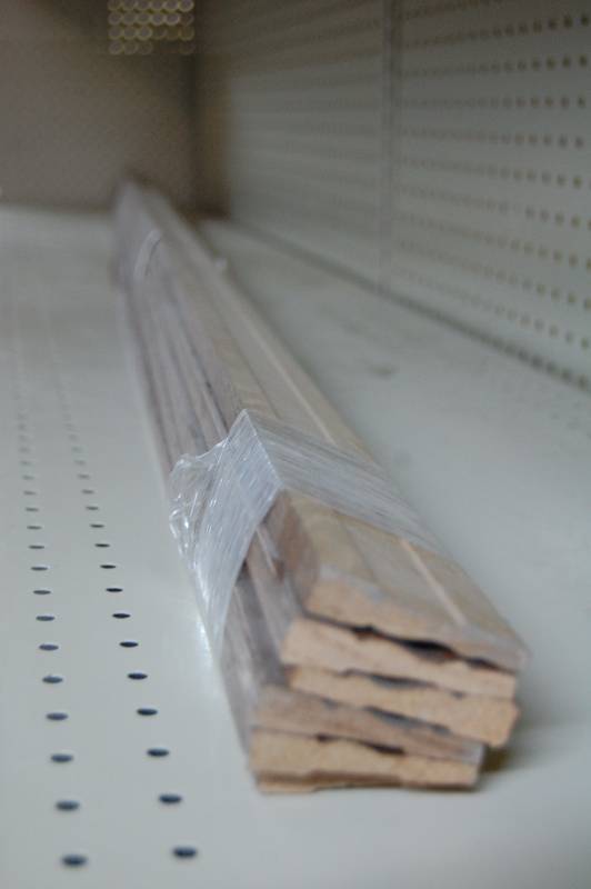 lot 323 image: Oak Trim