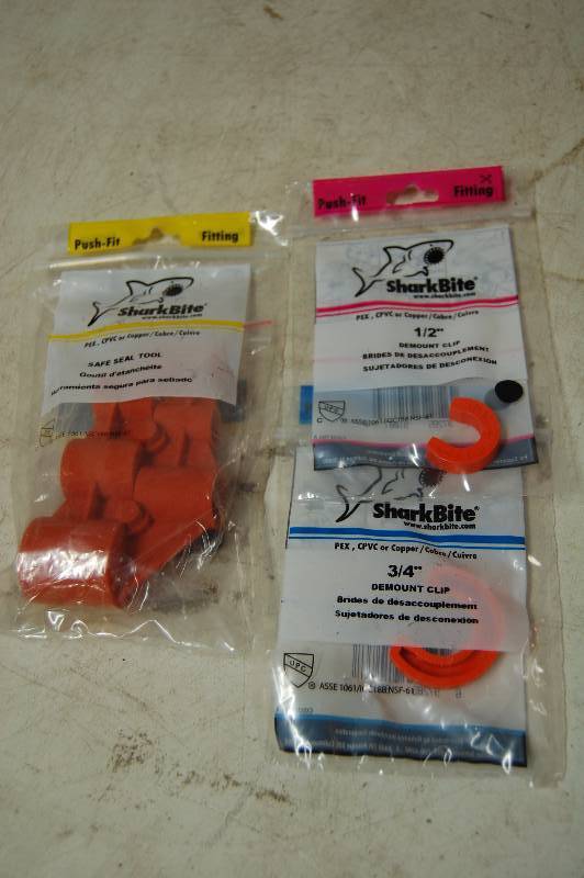 lot 283 image: Sharkbite fittings