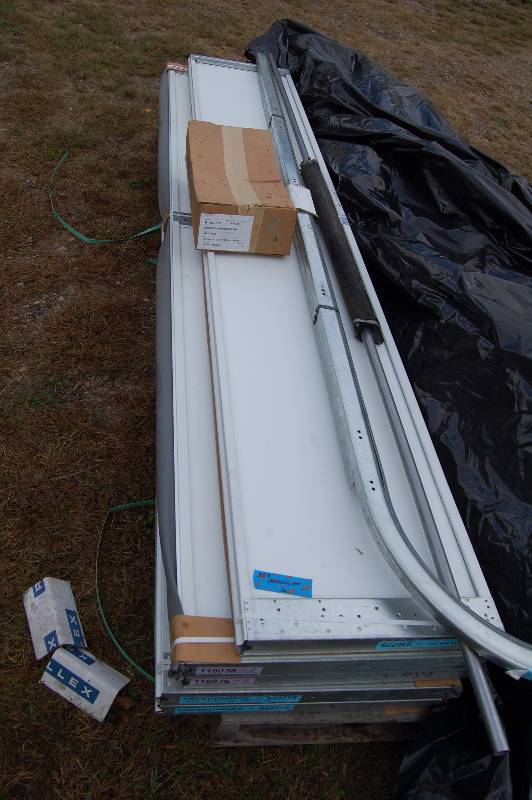 lot 353 image: Insulated Garage Door