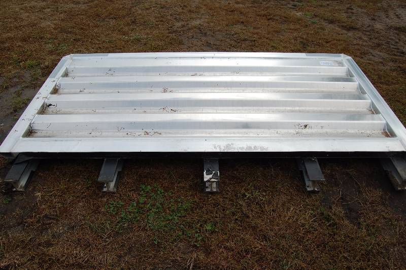 lot 355 image: Headache Rack