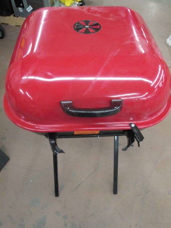 lot 18 image: Aussie Charcoal grill 4200 series b...