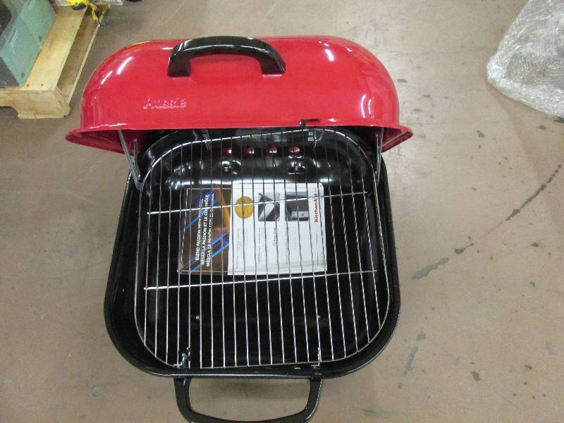 lot 19 image: Aussie charcoal grill 4200 series ...