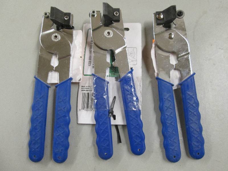 lot 56 image: 3 tile cutters ideal for cutting gl...