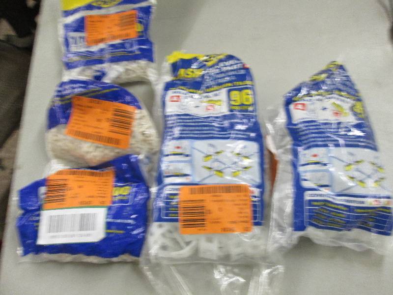 lot 86 image: 5 packages of tile spacers ...