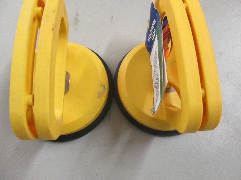 lot 88 image: 2 suction cups ...