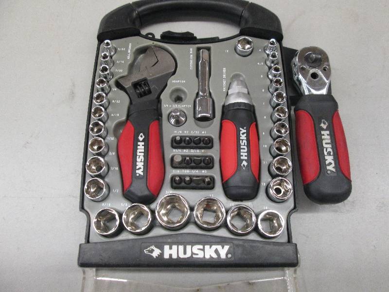 lot 125 image: husky stubby set 45 pcs missing 1 a...