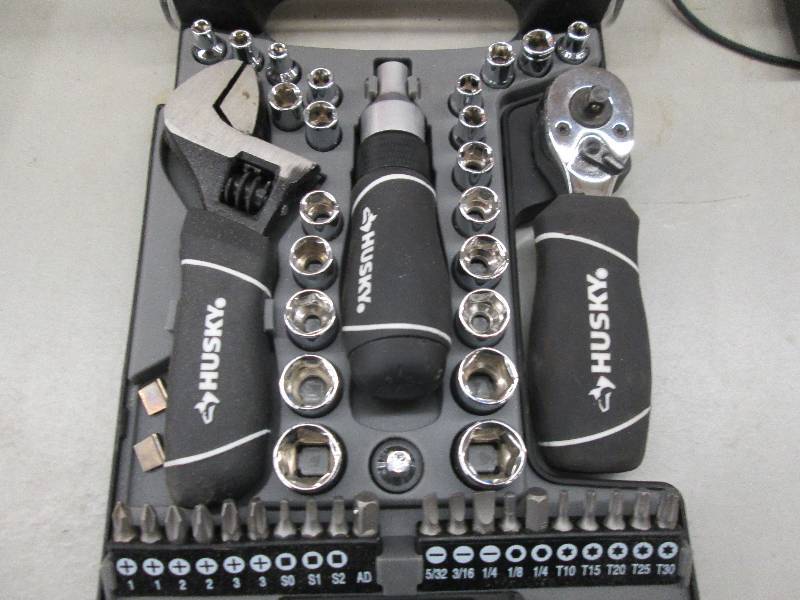 lot 128 image: husky stubby 46pc kit screw driver ...