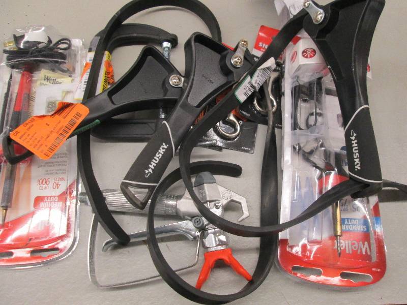 lot 186 image: 3 husky 8 inch strap wrenches , 2 w...