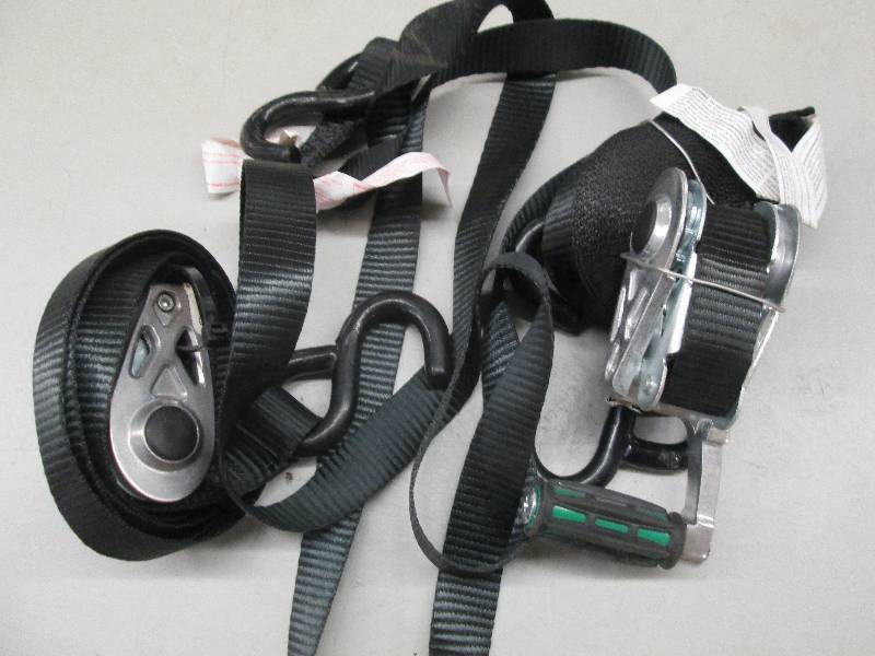 lot 206 image: 2 reese ratchet straps one handle b...