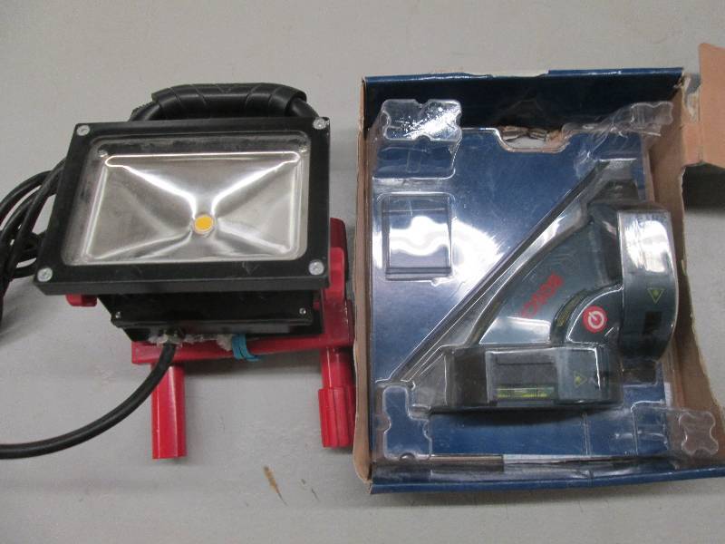 lot 207 image: husky small light tested and works ...