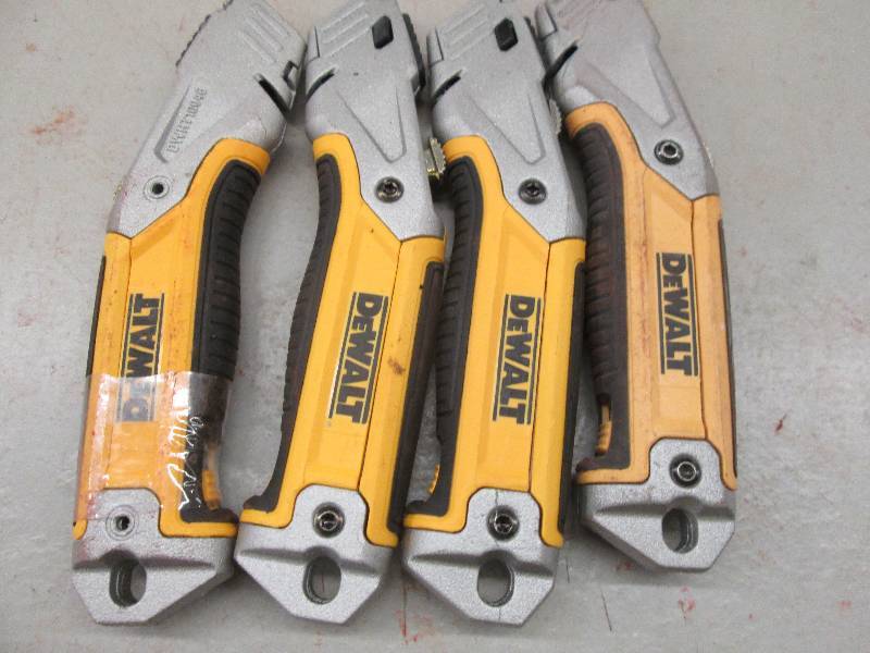 lot 242 image: 4 dewalt utility knifes ...