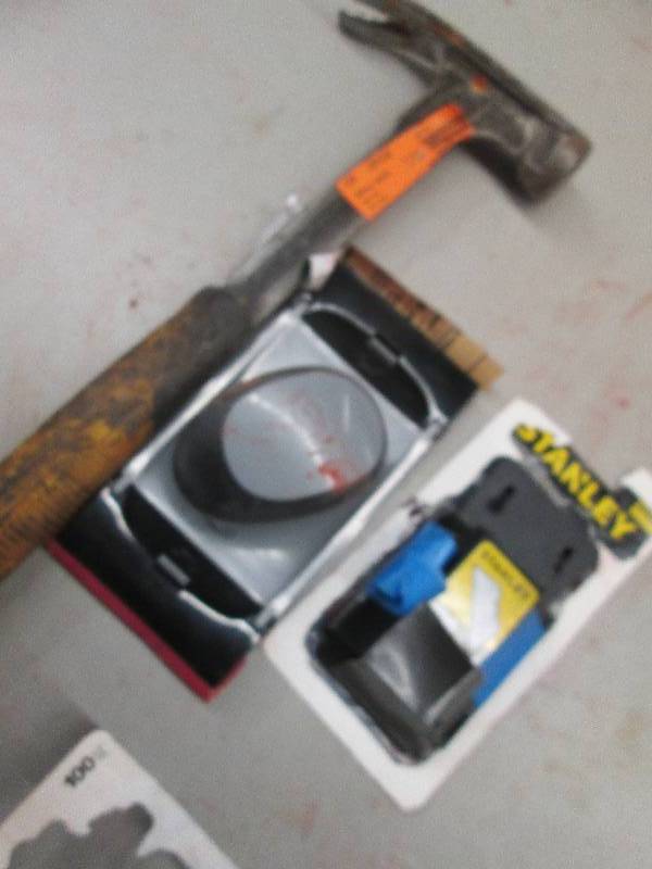 lot 246 image: utility blades 100 pcs , 3m sanding...