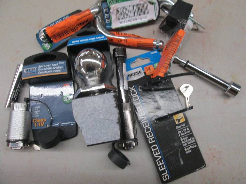 lot 255 image: 2 reciever locks with keys, 1 - 2 ...