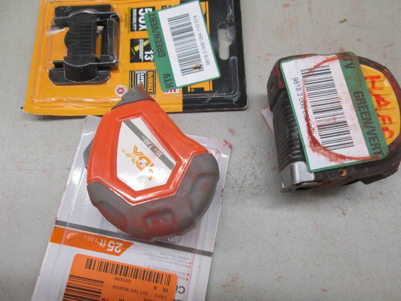 lot 257 image: 2 tape measures 25 foot and 1 35 fo...