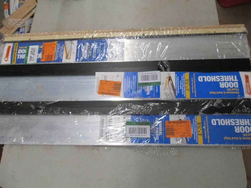 lot 285 image: 3 aluminum and hard vinyl fixed sil...