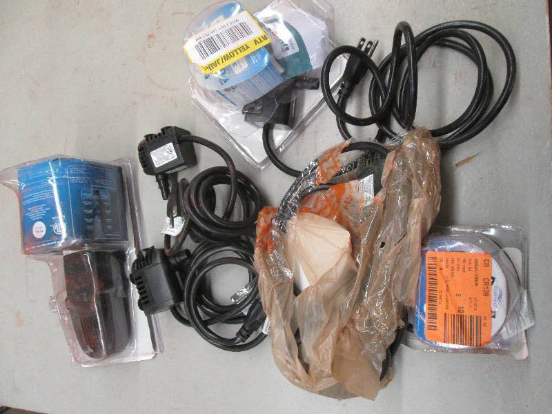 lot 291 image: 5 pond small fountain pumps and 1 ...