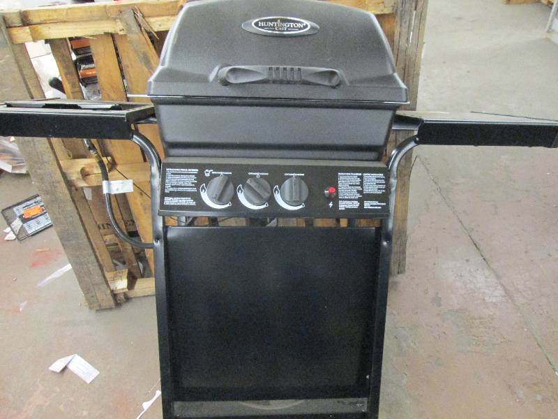 lot 294 image: OMC outdoor gas grill 1 wheel broke...