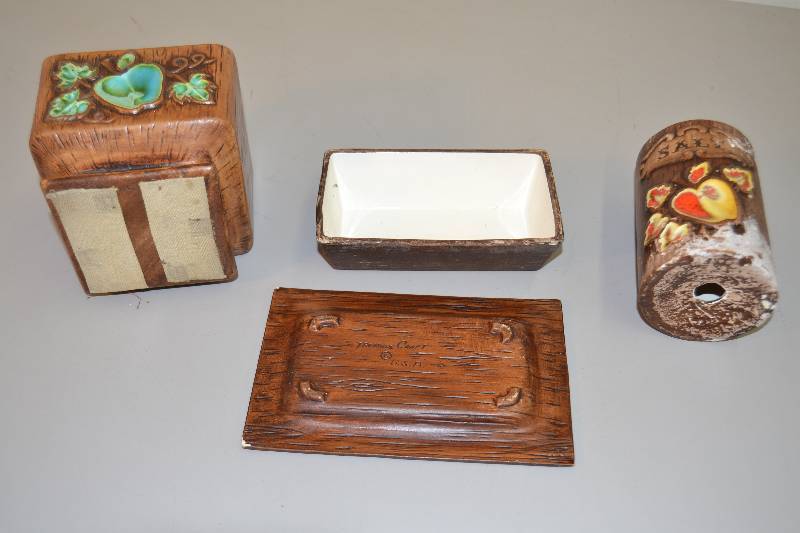 lot 95 image: Treasure Craft Ceramic