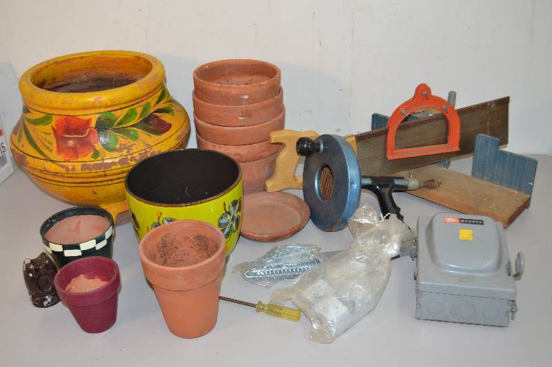 lot 98 image: Handy Tools