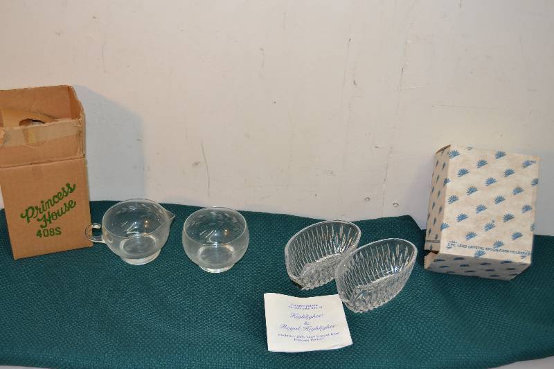 lot 110 image: Princess House