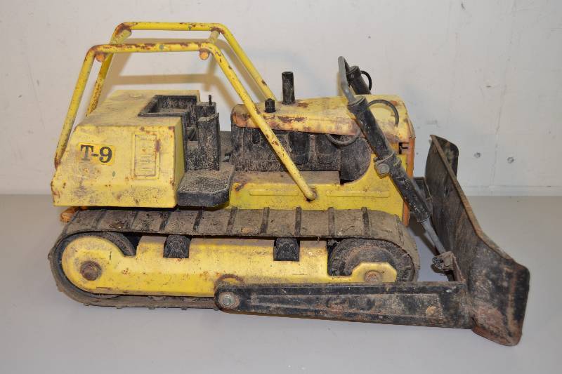 lot 114 image: Tonka