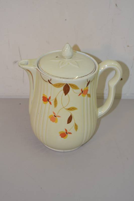 lot 119 image: Jewel Tea