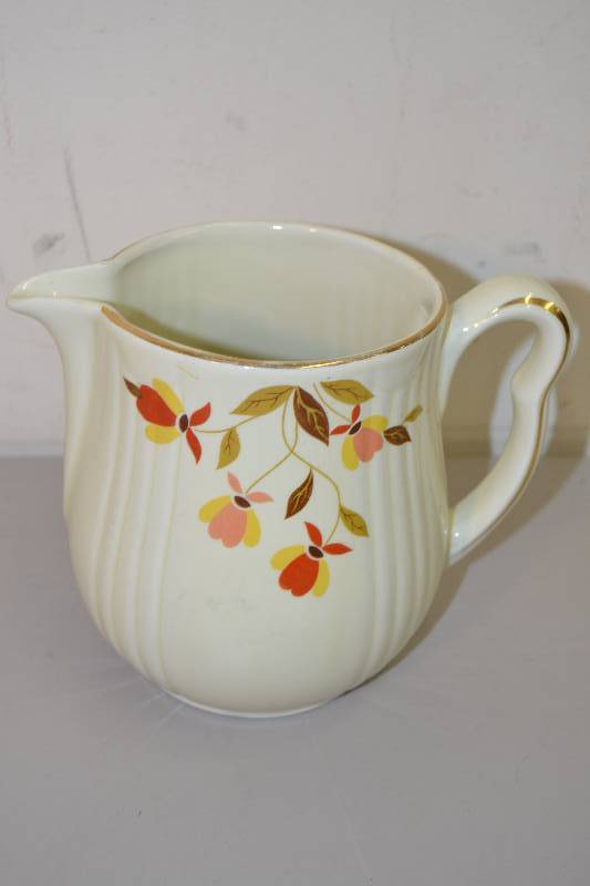 lot 120 image: Jewel Tea