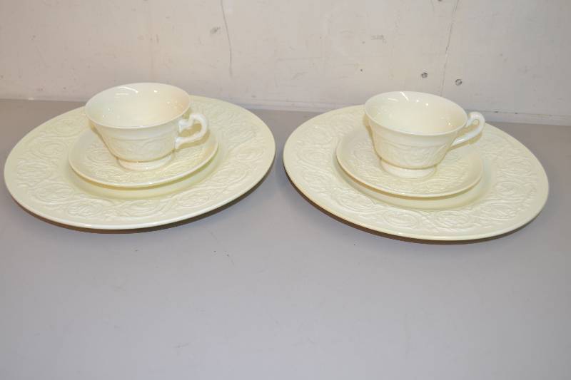 lot 125 image: Wedgwood dishware
