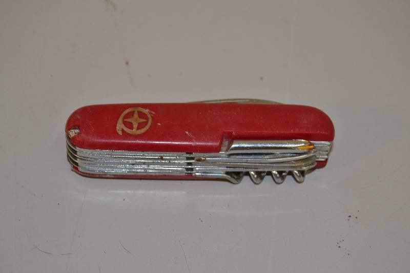 lot 161 image: Multi-purpose knife