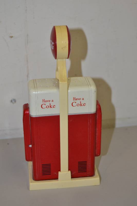 lot 178 image: Coca-Cola