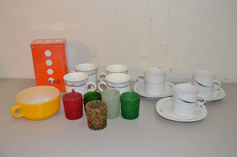 lot 186 image: Household
