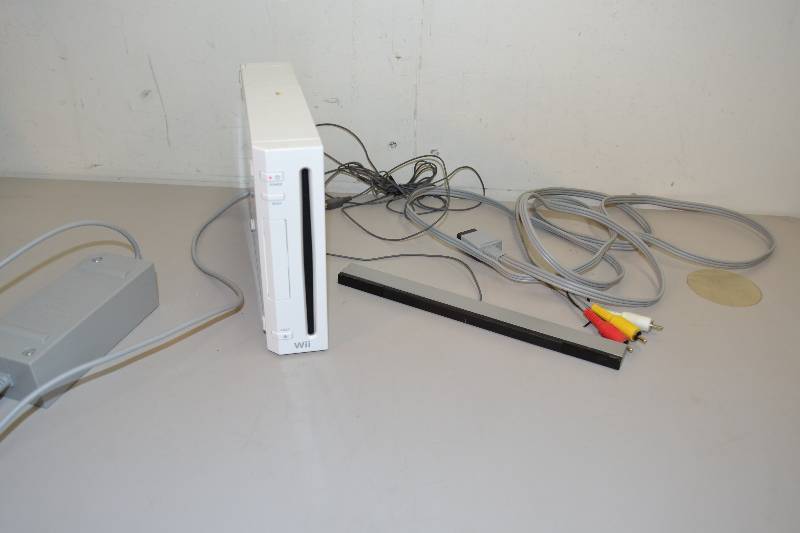lot 5 image: Nintendo Wii