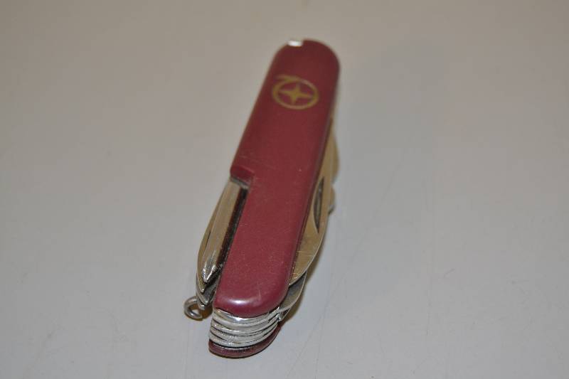 lot 33 image: Knife