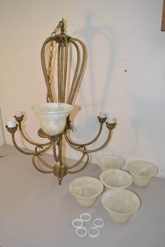 lot 58 image: Chandelier