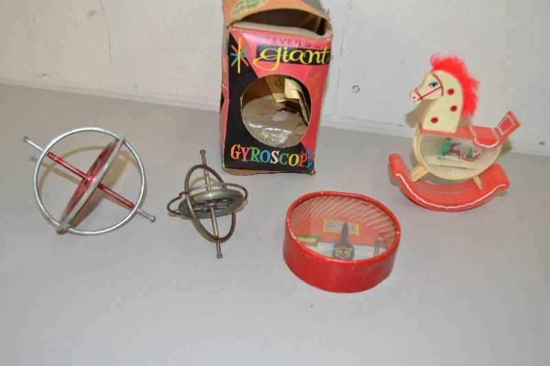lot 60 image: Vintage toys