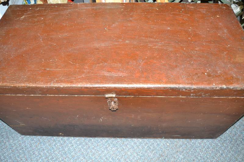 lot 71 image: wood trunk