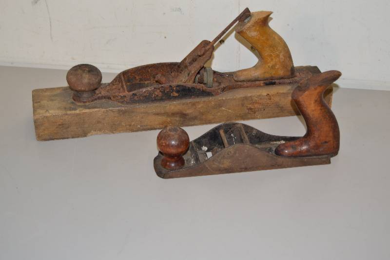 lot 72 image: Wood Planes