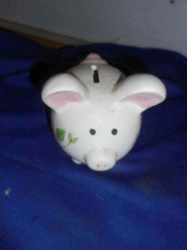 COLLECTIBLE GLASS PIGGY BANK