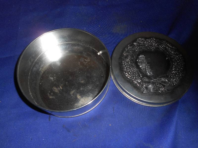 ANTIQUE METAL BOX